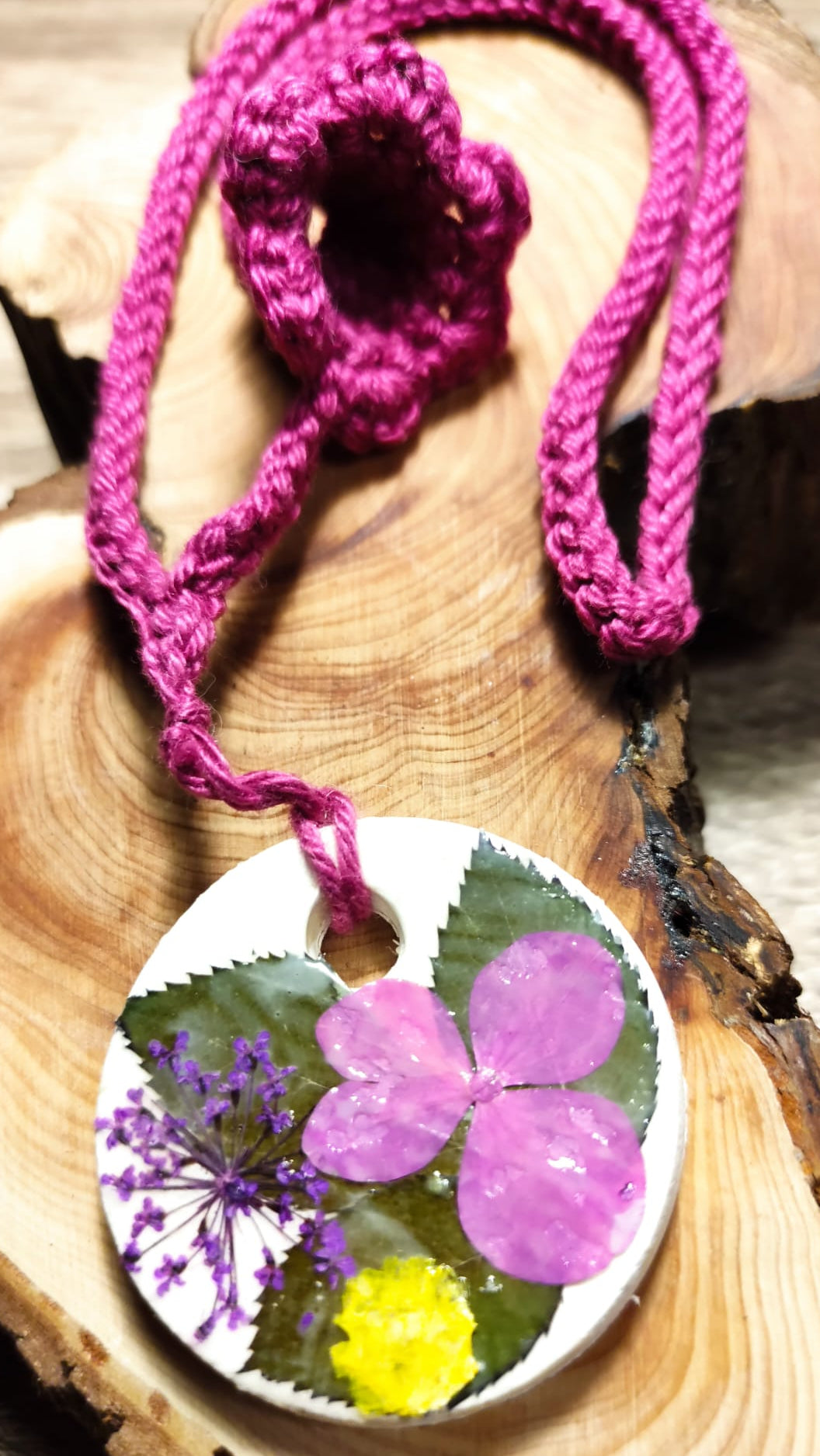 Médaillon "brise mauve"